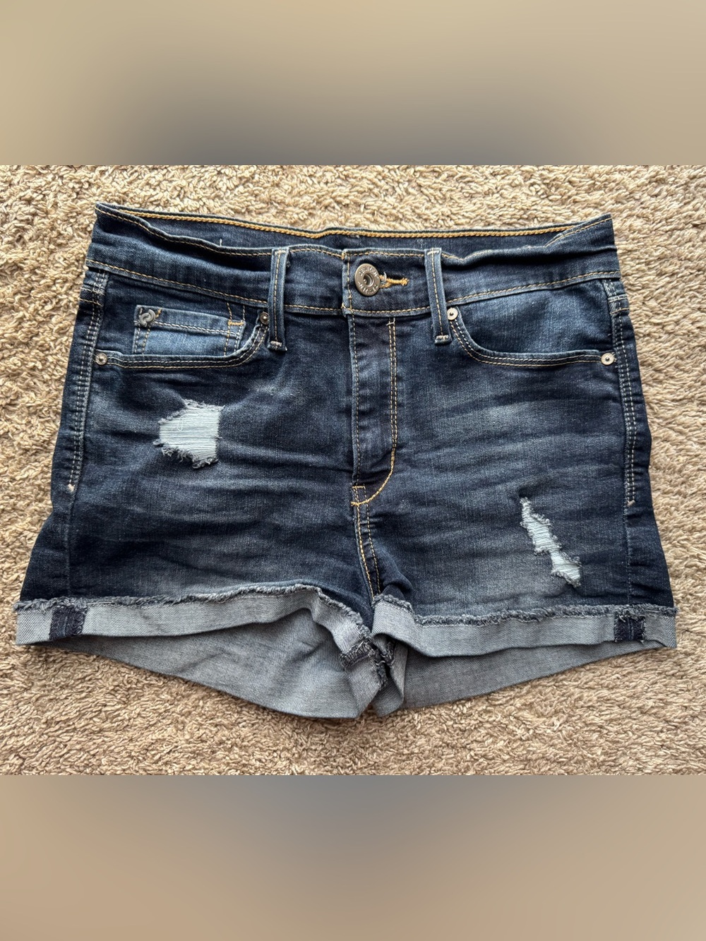 Denizen Levi’s Women’s High-Rise Shortie Distressed Denim Shorts Size 7 W28